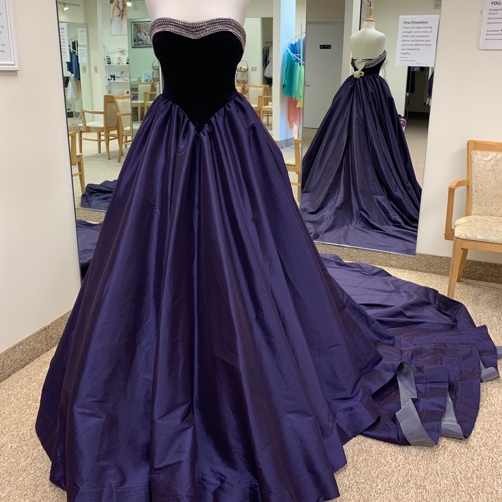 Mac Duggal Couture Dress Size 2